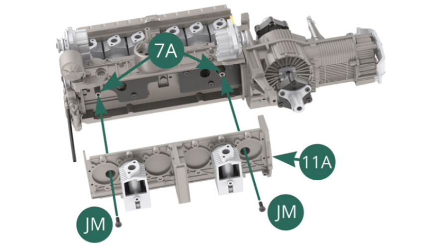 Positionieren Sie den linken Motorblock 11A auf dem rechten Motorblock 7A und befestigen Sie ihn mit zwei JM-Schrauben. 