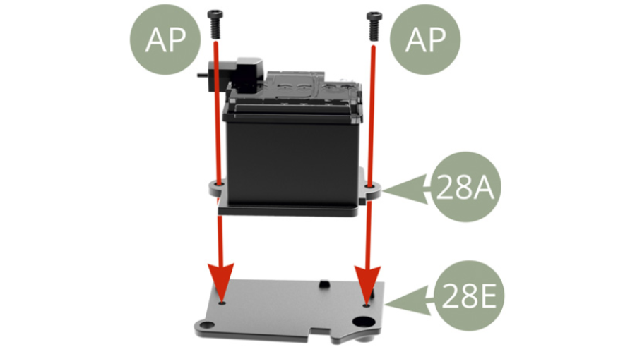 Positionner la batterie 28A sur le support 28E et la fixer avec deux vis AP. 