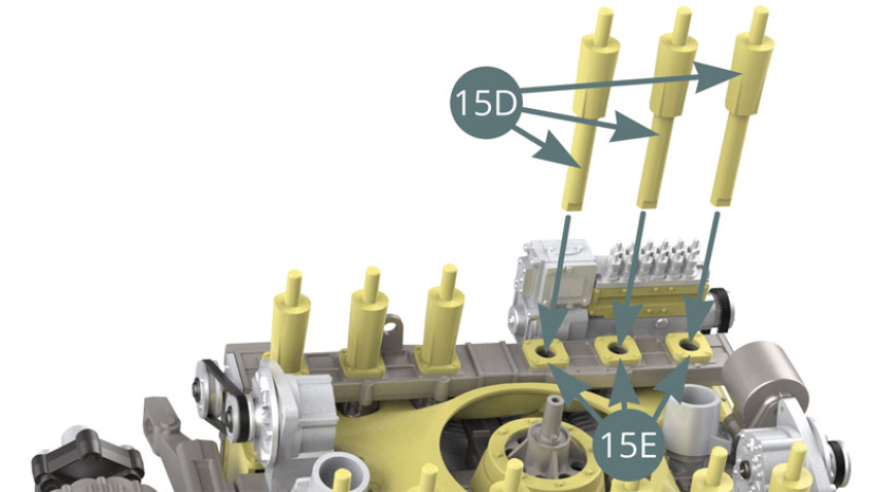 Positionner les trois trompettes d'admission 15D dans les trois brides d'admission 15E.