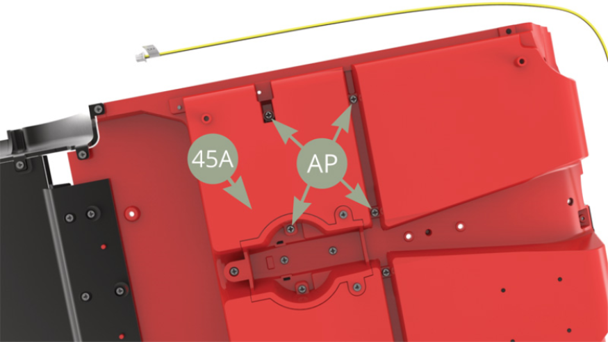 Fixation du siège avant droit avec les quatre vis AP.