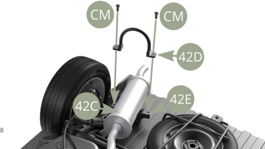 Positionner le pot d’échappement 42C sur le support 42E et le maintenir avec le collier 42D fixé par deux vis CM (illustrations ci-dessous).