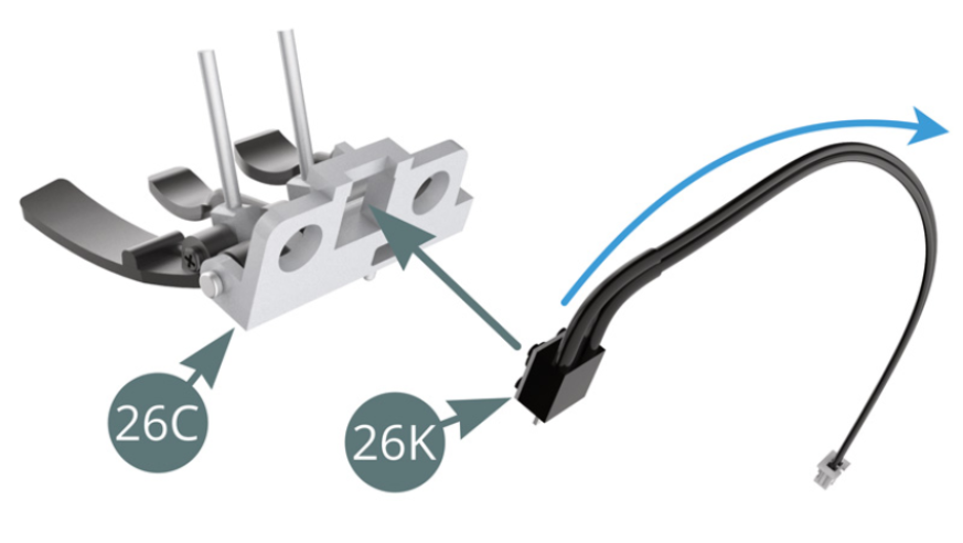 Biegen Sie das Kabel des 26K-Bremslichtschalters zur Seite (blauer Pfeil) und positionieren Sie den Schalter in dem dafür vorgesehenen Schlitz unter dem 26C-Tretlager.