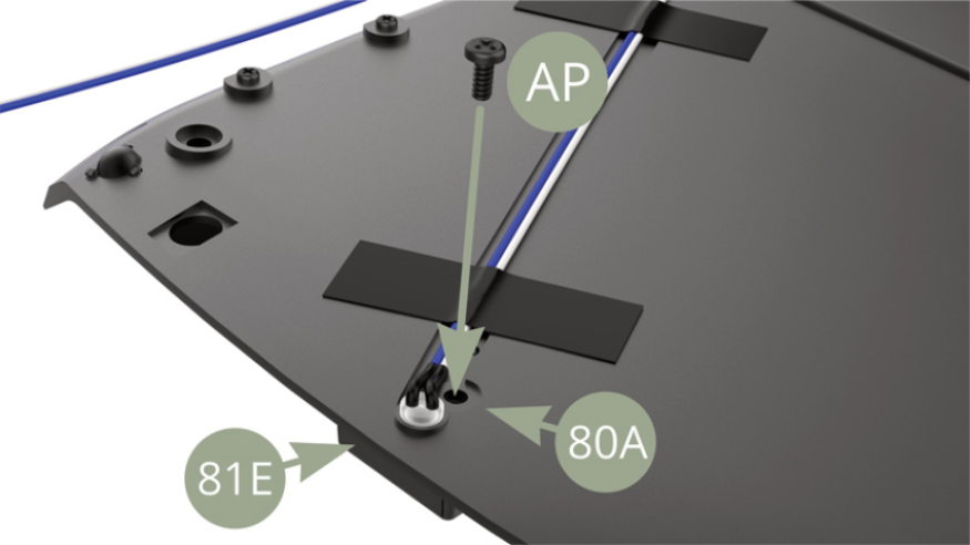 Fixer le plafonnier 81E sur le ciel de toit 80A depuis l’autre côté avec une vis AP.