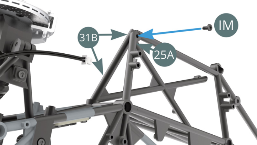 Fixer le châssis 31B sur le châssis inférieur 25A avec une vis IM.