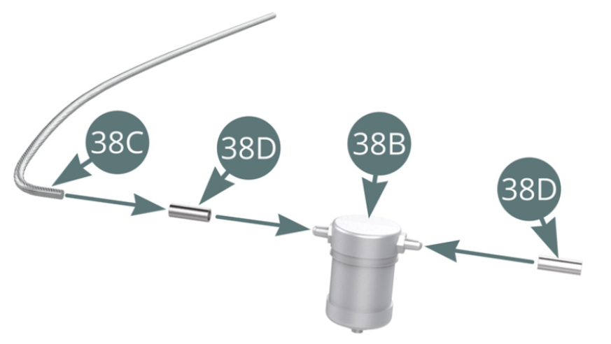 Fixar dois acessórios (38D) nos pinos do filtro de combustível (38B). Ligar a Mangueira de Combustível (38C) ao Adaptador (38D).