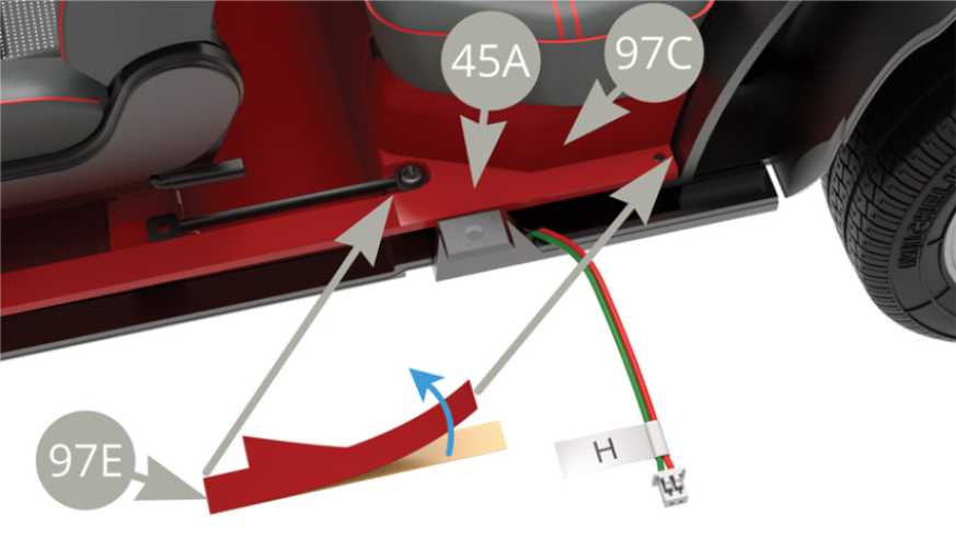 Détacher le revêtement 97E de son support et l’appliquer sur le plancher de l’habitacle 45A, sur la surface horizontale, à gauche de la banquette arrière.