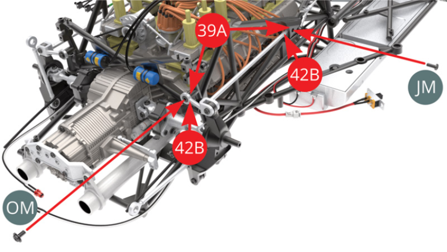 Fixer le bras longitudinal 42B sur le châssis latéral droit 39A avec une vis JM et une vis OM.