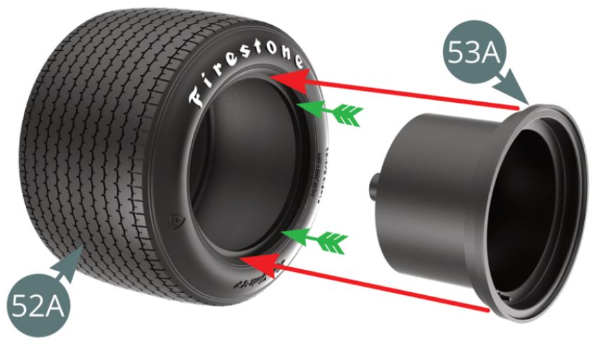 Para montar el neumático (52A) -el del lado con el talón más profundo, flechas verdes- en la llanta exterior (53A), hay que sumergirlo en agua caliente durante dos minutos para que la goma se vuelva más flexible.