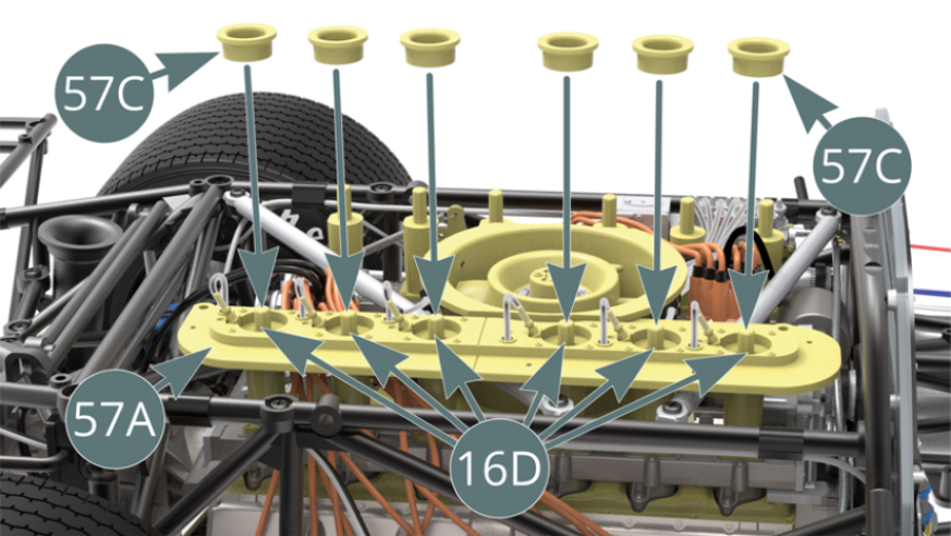 Montare i sei colli a tromba (57C) sulle trombe di ammissione (16D) e sul pannello destro (57A).