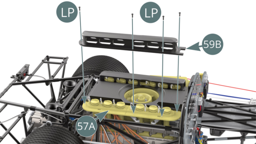Positionner le couvercle d’admission d’air droit 59B sur le panneau de trompettes droit 57A et le fixer avec quatre vis LP.