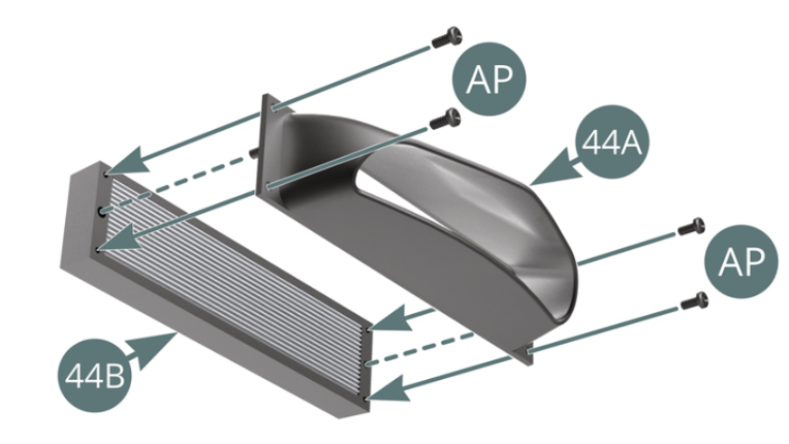 Positionner le couvercle de radiateur 44A sur le cadre de radiateur 44B et le fixer avec quatre vis AP.Positionner les deux durites d’eau 44F et 44E sur le cadre de radiateur 44B.