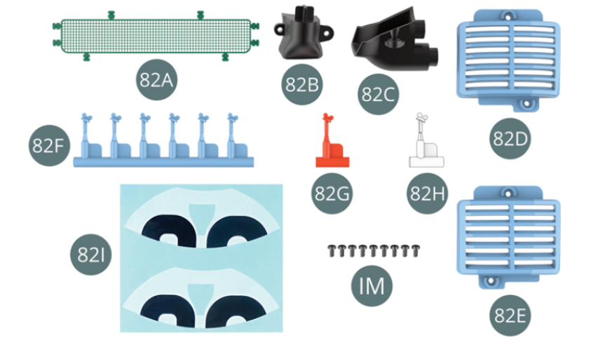 82A Griglia di ventilazione 82B Presa d'aria sinistra 82C Presa d'aria destra 82D Griglia di uscita dell'aria sinistra 82E Griglia di protezione dei fari, lato destro 82F Chiusura del cofano (blu x 6)82G Chiusura del cofano (arancione) 82H Chiusura del cofano (bianco) 82I Decalcomanie (x 2)IM Vite M 1,7 x 3,5 mm (x 9)