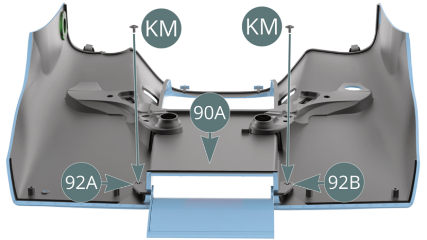 Fixer l’assemblage (dessus 92A et dessous 92B) de l’aileron central sur le capot arrière 90A avec deux vis KM.