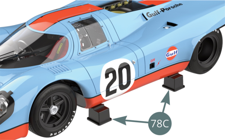 Posiciona dos Soportes (78C) debajo del lado derecho e izquierdo del coche para mantener las ruedas levantadas y verifica que el volante gire correctamente.