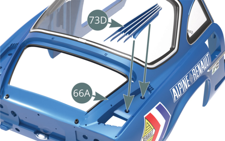 Positionner la grille d’aération droite 73D sur l’arrière de la carrosserie 66A et la fixer par en-dessous avec une vis AP (illustrations ci-contre et ci-dessous).