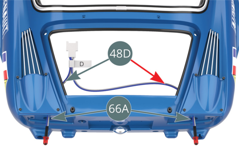 Engager les LEDs rouges du câble D-48D (déconnecté lors de l’étape 48) à travers les trous situés de chaque côté du panneau arrière de la carrosserie 66A. Noter que le fil le plus long est destiné au côté droit (flèche rouge).