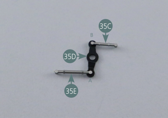 Carefully observe the centre rod (35D) in order to clearly identify the ends “A” and “B”. 