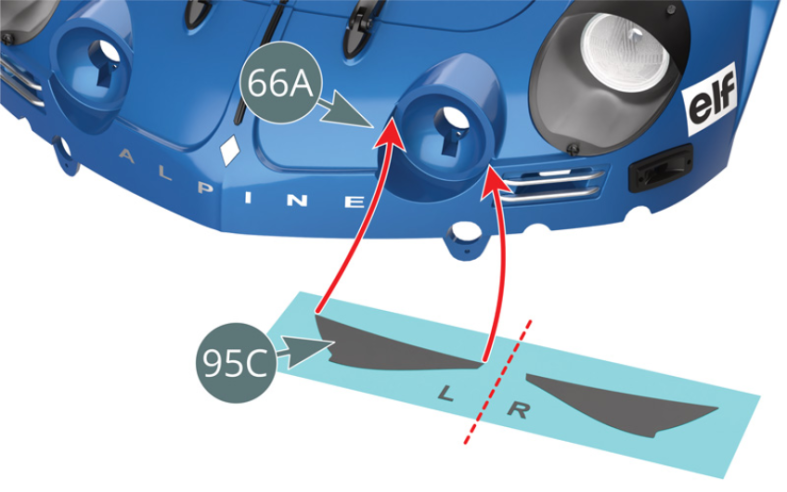 Découpez la décalcomanie du phare longue portée gauche 95C.La plonger dans l’eau pendant 30 secondes, puis la faire glisser dans le logement prévu pour le phare longue portée gauche sur la carrosserie 66A.Enlever l’excès d’eau avec un coton et laisser sécher pendant 5 minutes.