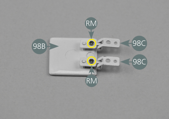 Position the hinges (98C) on the inside of the roof air intake (98B) and secure each with one RM screw. Position the air intake (98B) on the outside of the roof panel (98A) and secure it from below with two ZM screws placed on the hinges (98C).