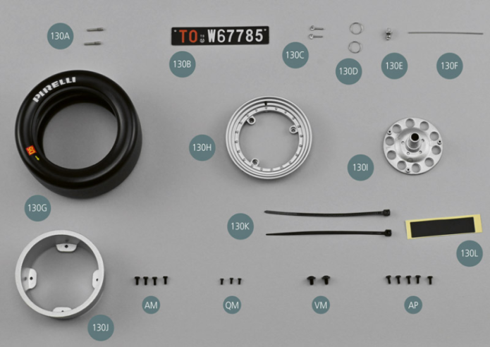 130A Axe de capot arrière (x 2)130B Plaque d’immatriculation arrière130C Goupille de verrouillage du capot (x 2)130D Anneau de goupille (x 2)130E Support d’antenne130F Antenne130G Pneumatique arrière gauche130H Jante de roue extérieure gauche130I Jante de roue centrale gauche130J Jante de roue intérieure gauche130K Collier de serrage (x 2)130L Ruban adhésifAM Vis M 1,7 x 4 mm (x 4)QM Vis M 1,4 x 3 mm (x 3)VM Vis M à tête plate 2,3 x 4 x 6 mm (x 2)AP Vis P 1,7 x 4 mm (x 5)