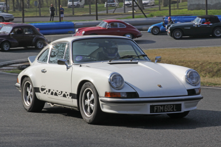 Les Carrera RS 2.7 sont les dernières Porsche 911 à utiliser le châssis type F. © IXO Collections SAS - Tous droits réservés. Crédits photo © Dominique Pascal / Archives & Collections