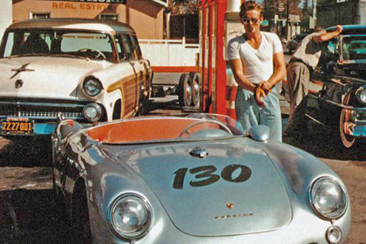 La légende de James Dean est étroitement liée à la Porsche 550 Spyder qu’il acheta en septembre 1955 et avec laquelle il trouva la mort quelques jours plus tard. © IXO Collections SAS - Tous droits réservés. Crédits photo ©  Porsche