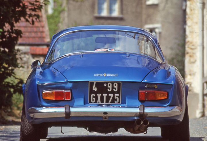 The Alpine A110 1600 SC now features a suspension system allowing its performance to be exploited to the full. © IXO Collections SAS - Tous droits réservés. Crédits photo ©  Renault D.R. / Archives et Collections