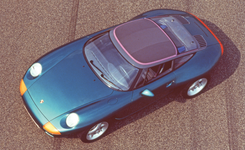 El Panamericana fue un preludio de los elementos de estilo de los futuros Porsche 993, especialmente las luces delanteras y la franja que une las luces traseras. © IXO Collections SAS - Tous droits réservés. Crédits photo © Porsche