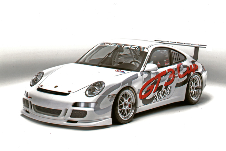 Fort logiquement, la GT3 sera alignée en championnat monomarque Porsche Carrera Cup à partir de 2002, dotée d’un moteur de 375 ch. © IXO Collections SAS - Tous droits réservés. Crédits photo © Porsche / D.R.