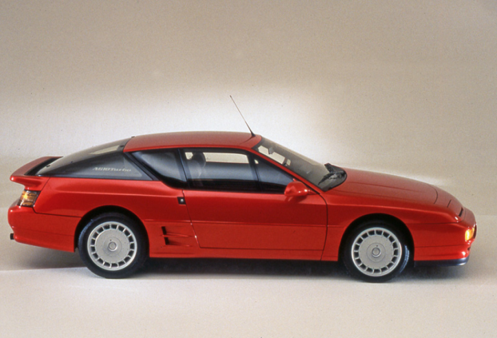 In sei anni, furono prodotti solo 818 unità dell'Alpine A610, contro le 6.494 unità del suo predecessore, la GTA V6 e la V6 Turbo. © IXO Collections SAS - Tous droits réservés. Crédits photo ©  Renault D.R. / Archives et Collections