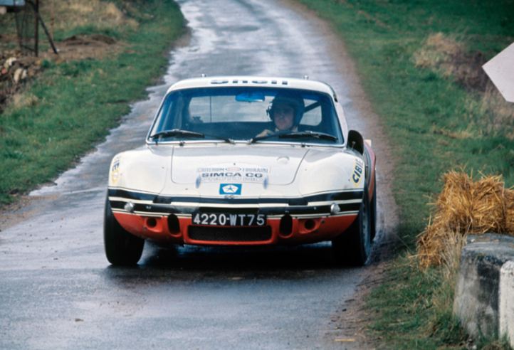 Les CG ont abrité des concurrents redoutables pour les Alpine, à l’image de Bernard Fiorentino au rallye de Touraine en 1971. © IXO Collections SAS - Tous droits réservés. Crédits photo ©Renault Communication / D.R.