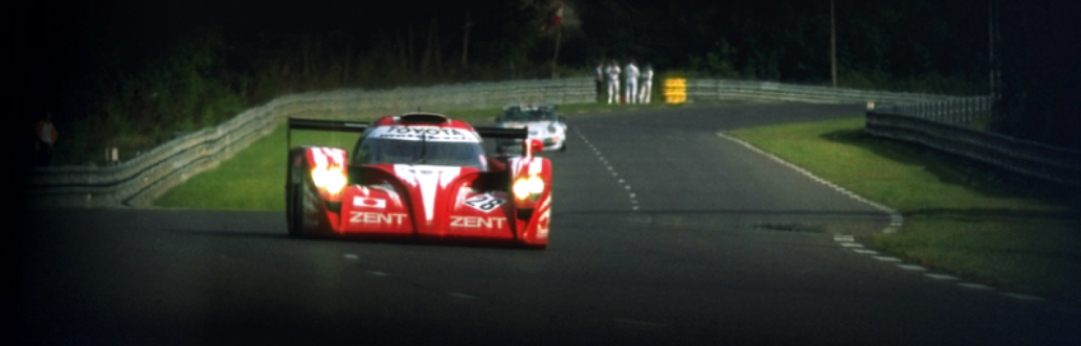 The first Toyota to compete at Le Mans was the 1998 GT-One. The three cars at the start proved to be very fast but unreliable. Pictured here is the car driven by Martin Brundle, Emmanuell Collard and Éric Hélary.  © IXO Collections SAS - Tous droits réservés. 