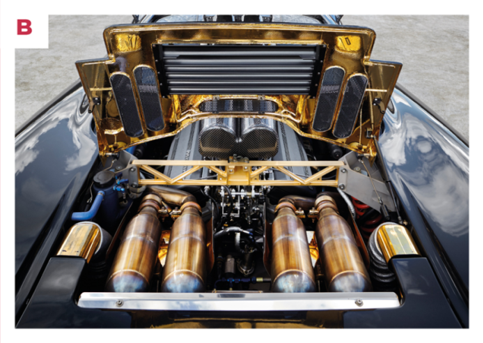 B. Heat-reflective gold leaf enveloped the F1 GTR's V12, produced by BMW according to precise specifications regarding its power and weight limit of 250 kg.  © IXO Collections SAS - Tous droits réservés. 