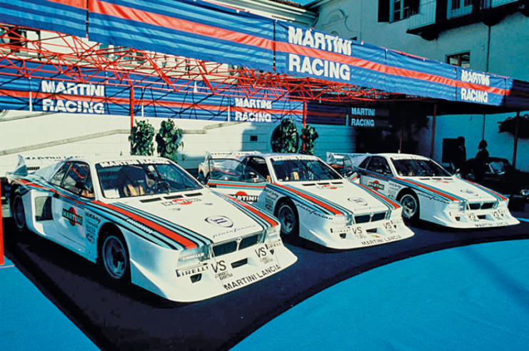 Présentation de l’équipe officielle Martini Racing pour la saison 1981, année du deuxième titre mondial. © IXO Collections SAS - Tous droits réservés. 