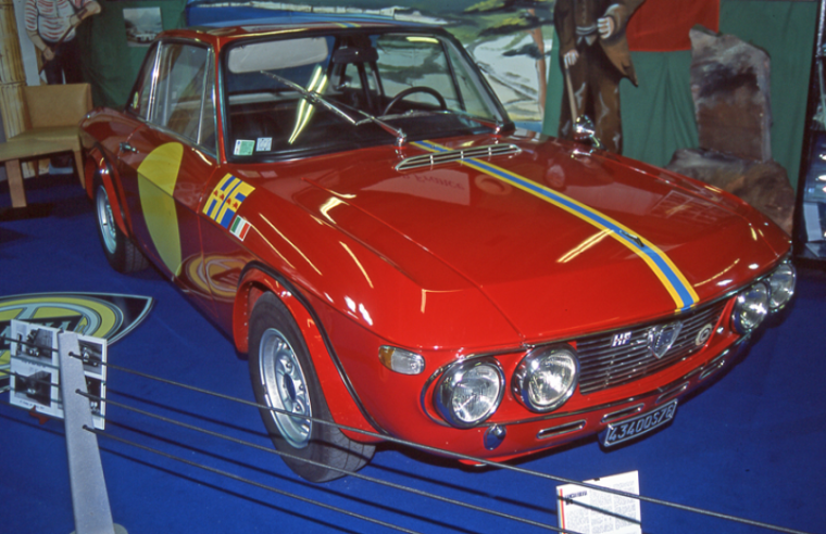 The HF badge on the racing versions evokes the Squadra Corse created in 1963 by Cesare Fiorio, Dante Marengo and Luciano Massoni. © IXO Collections SAS - Tous droits réservés. Crédits photo © Lancia D.R.