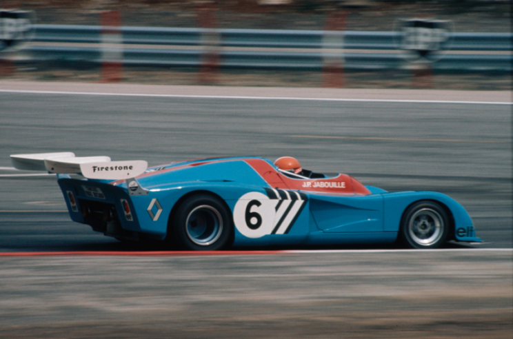 Pour Bernard Dudot, Jean-Pierre Jabouille (ici sur le circuit Paul Ricard en 1974) fut un précieux metteur au point du moteur turbo. © IXO Collections SAS - Tous droits réservés.  Crédits photo © Renault Communication / D.R.