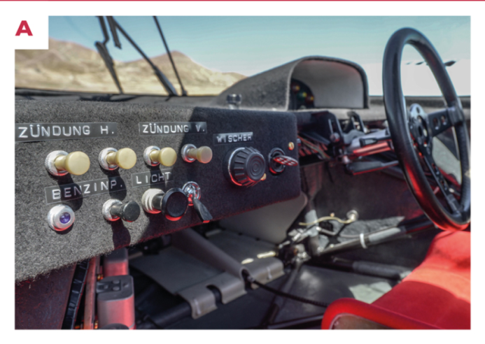 A. The dashboard controls include two pairs of ignition switches, plus fuel pump and light switches. On the right there are the windscreen wiper handle and the ignition key.  © IXO Collections SAS - Tous droits réservés. 