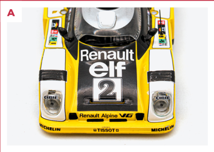 A. The principal sponsor of the Alpine A442 is the oil company Elf, linked to Renault by a partnership dating back to 1968. © IXO Collections SAS - Tous droits réservés. 