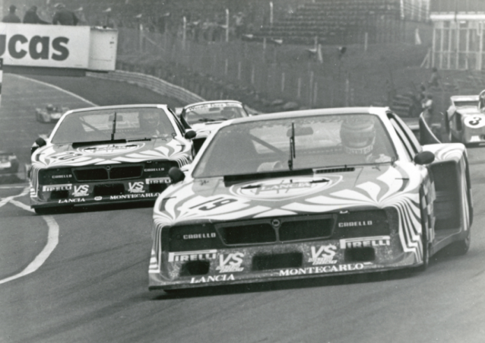 La Lancia Beta Montecarlo a remporté le Championnat du Monde de Sport Prototype de 1979 à 1981. En 1980, Ricardo Patrese et Walter Röhrl remportent la victoire aux 6 Heures de Brands Hatch. © IXO Collections SAS - Tous droits réservés. Crédits photo © © Lancia D.R.