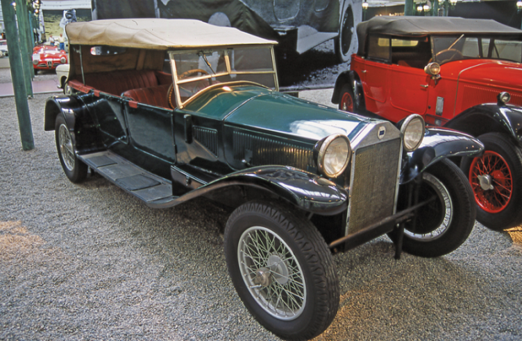 El Lancia Lambda lanzado en 1922 incorporaba soluciones técnicas vanguardistas que verdaderamente abrirían el camino para la industria automovilística moderna. © IXO Collections SAS - Tous droits réservés. Crédits photo © Lancia D.R.