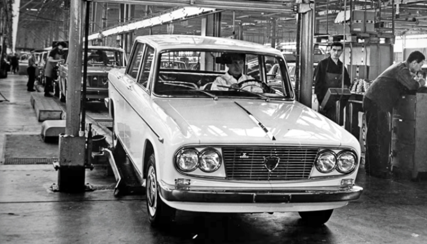 De 1962 à 1993, la plupart des Lancia ont été produites dans l’usine historique de Chivasso, près de Turin, comme ici la Fulvia. © IXO Collections SAS - Tous droits réservés. Crédits photo © Lancia D.R.