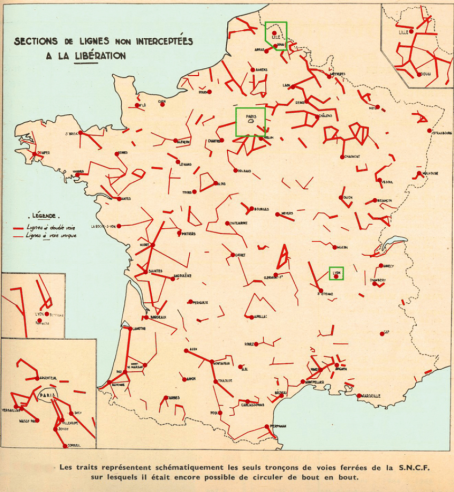 Alla vigilia dello sbarco, il 6 giugno 1944, solo l'impero coloniale francese (tranne l'Indocina) e la Corsica (dall'ottobre 1943) erano stati liberati, mentre tutta la Francia fu liberata l'8 maggio 1945. In quella precisa data, come mostra la cartina a fianco, la rete SNCF era praticamente inutilizzabile sulle lunghe distanze. © IXO Collections SAS - Tous droits réservés. Crédits photo © Collection Trainsconsultant-Lamming