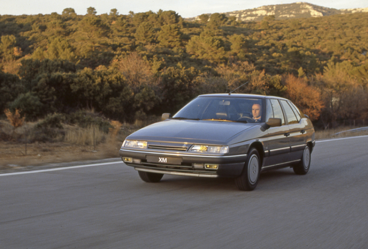 On retrouve dans les lignes de la Citroën XM de 1989 les grands standards esthétiques des créations de Bertone dans les années 1980. © IXO Collections SAS - Tous droits réservés. Crédits photo © Citroën D.R.