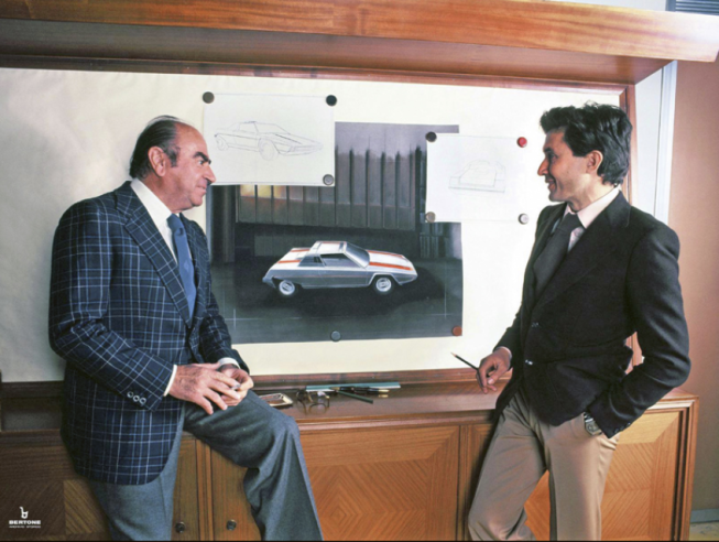 Giuseppe "Nuccio" Bertone in discussion with Marcello Gandini, who was his number-one illustrator from 1965 to 1980. © IXO Collections SAS - Tous droits réservés. Crédits photo © Lancia D.R.