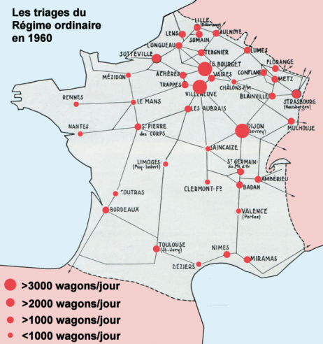 Die Karte der großen Rangieranlagen des "RO" (normales Regime) der SNCF im Jahr 1960. Der Lkw, der nach dem Krieg sein Öl und seine Reifen wiederfand, hat den Güterverkehr des nationalen Eisenbahnnetzes noch nicht verdrängt. © IXO Collections SAS - Tous droits réservés. Crédits photo © Collection Trainsconsultant-Lamming