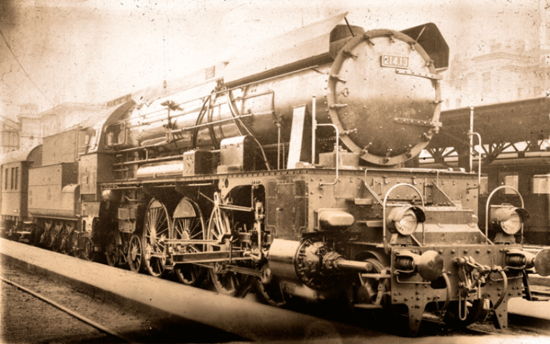 The prestigious 142 locomotive of the famous Austrian 214 series, N°1 to 13. This remarkable series was built between 1928 and 1936 by engineer Adolph Giesl. Rare glass negative from the H-M. Petiet collection. © IXO Collections SAS - Tous droits réservés. Crédits photo © Collection Trainsconsultant-Lamming