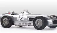 Recréez la W 196 R numéro 12, une légende des circuits, pilotée par Stirling Moss