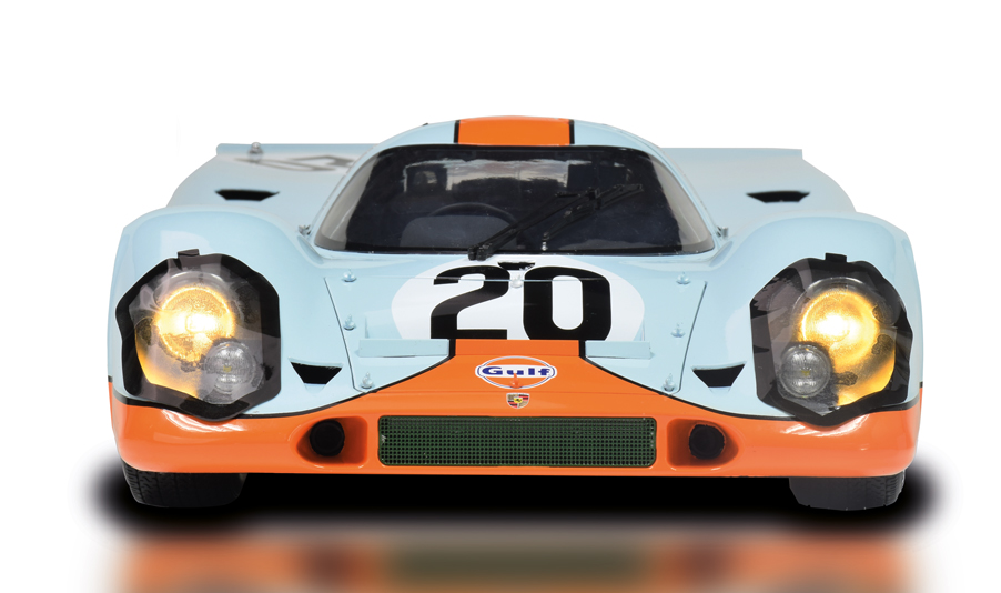 Revivez la magie des circuits avec la Porsche 917KH dans sa livrée emblématique Gulf