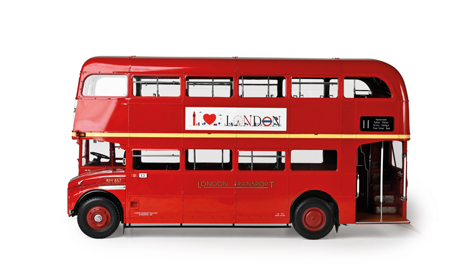 Assemblez le célèbre bus rouge à impériale, symbole intemporel de Londres