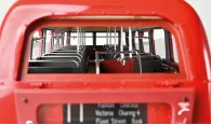 Assemblez le célèbre bus rouge à impériale, symbole intemporel de Londres